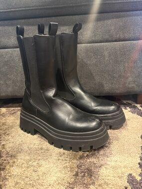 Primark Women's Black Platform Chelsea Boots - Sleek Lug sole size 7 used